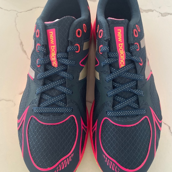 New Balance - Picture 1 of 5